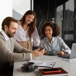 Maximizing ROI with Effective E-Commerce Marketing Strategies